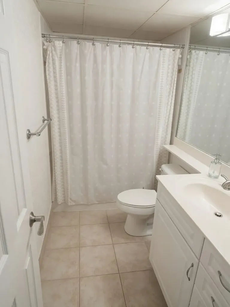 1000 Spanish River Road Boca Raton FL 33432