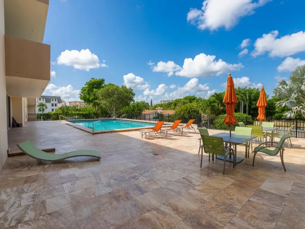 1000 Spanish River Road Boca Raton FL 33432