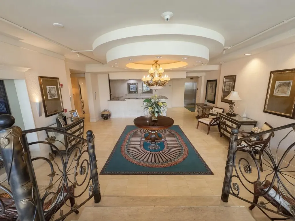1000 Spanish River Road Boca Raton FL 33432