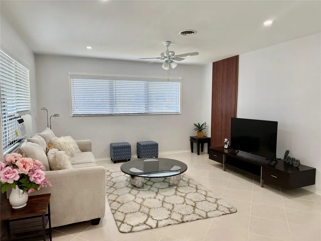 23 NE 19th Avenue Pompano Beach FL 33060