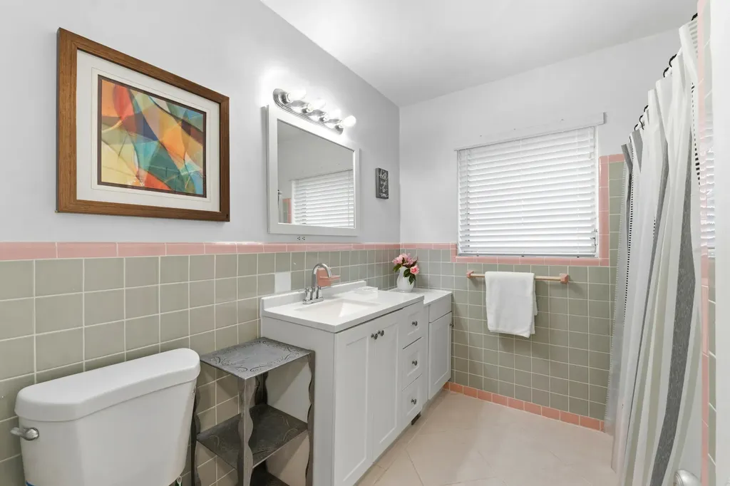 23 NE 19th Avenue Pompano Beach FL 33060