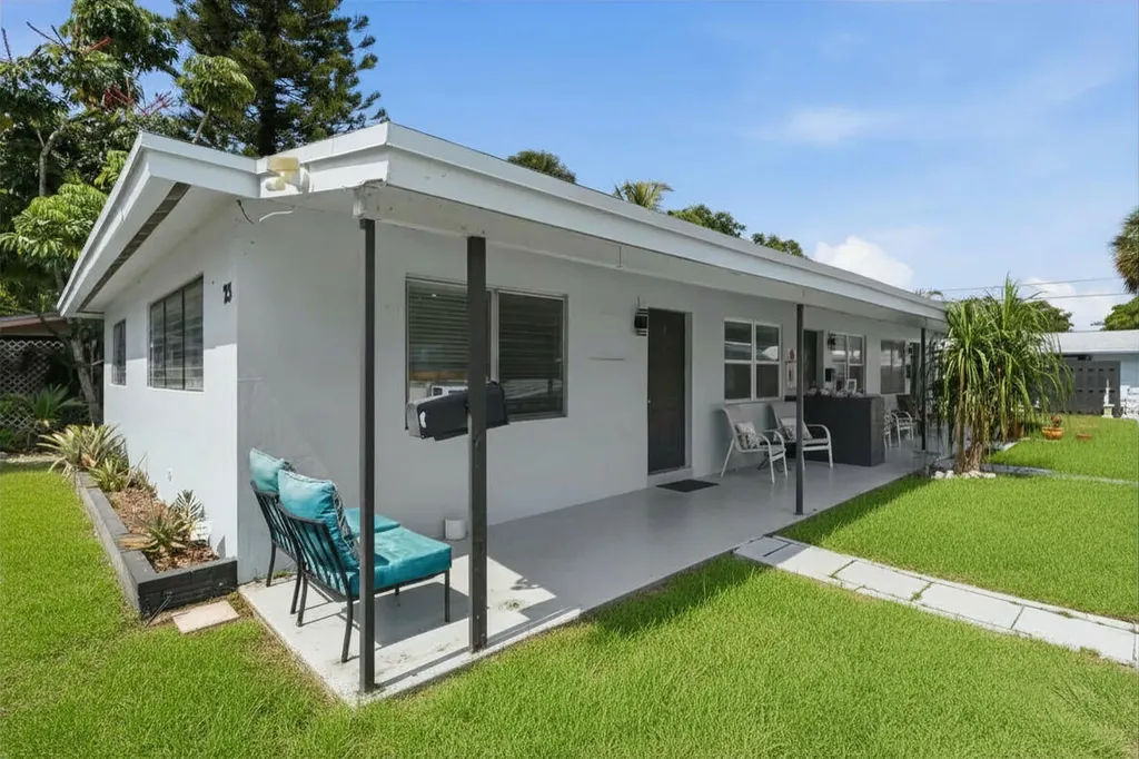 23 NE 19th Avenue Pompano Beach FL 33060