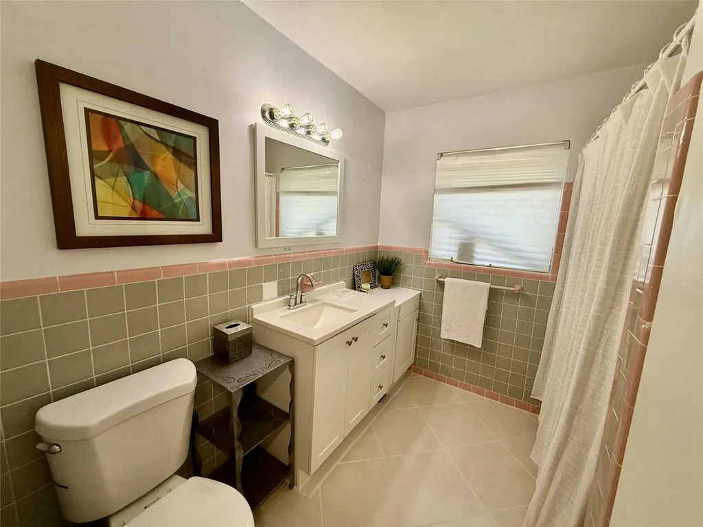 23 NE 19th Avenue Pompano Beach FL 33060