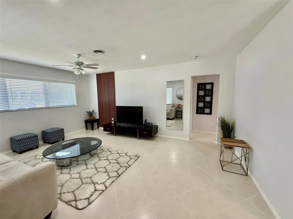 23 NE 19th Avenue Pompano Beach FL 33060