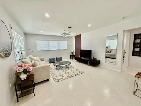 23 NE 19th Avenue Pompano Beach FL 33060