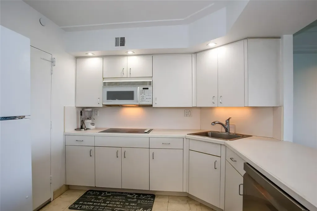2500 E Las Olas Boulevard Fort Lauderdale FL 33301