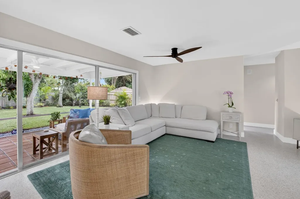 450 SW 12th Terrace Boca Raton FL 33486