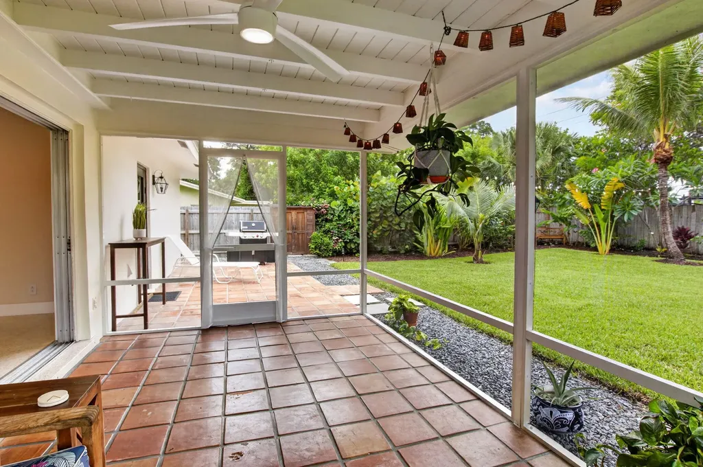 450 SW 12th Terrace Boca Raton FL 33486