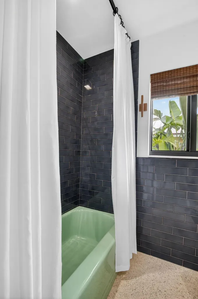 450 SW 12th Terrace Boca Raton FL 33486