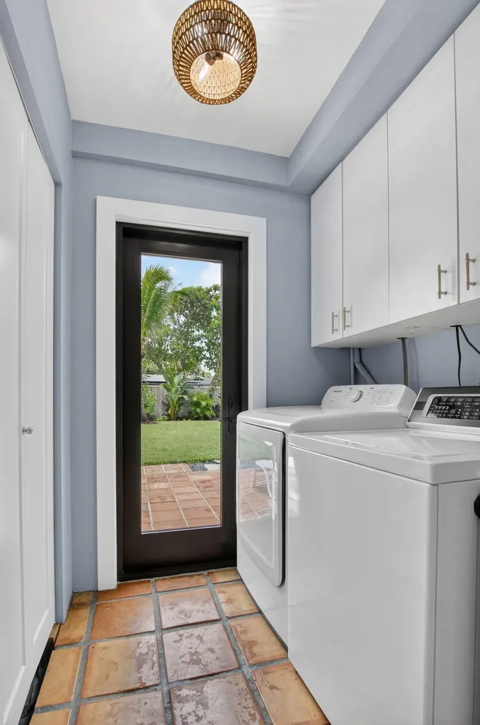 450 SW 12th Terrace Boca Raton FL 33486