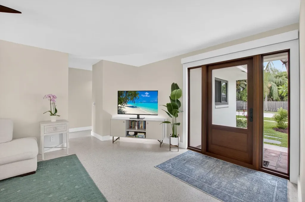 450 SW 12th Terrace Boca Raton FL 33486