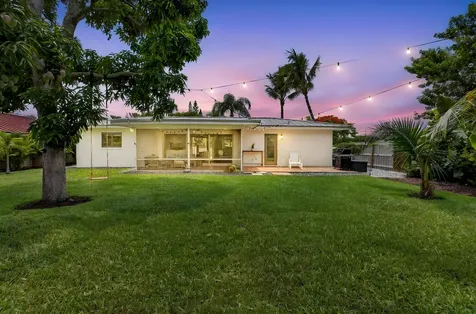 450 SW 12th Terrace Boca Raton FL 33486