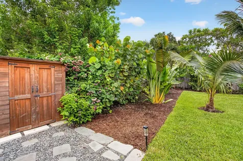 450 SW 12th Terrace Boca Raton FL 33486
