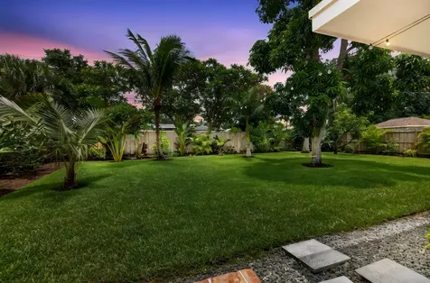450 SW 12th Terrace Boca Raton FL 33486