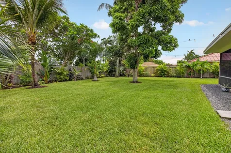 450 SW 12th Terrace Boca Raton FL 33486