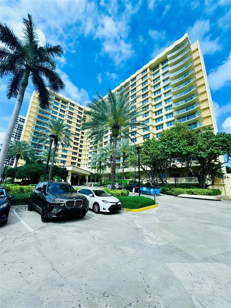 2501 S Ocean Drive Hollywood FL 33019