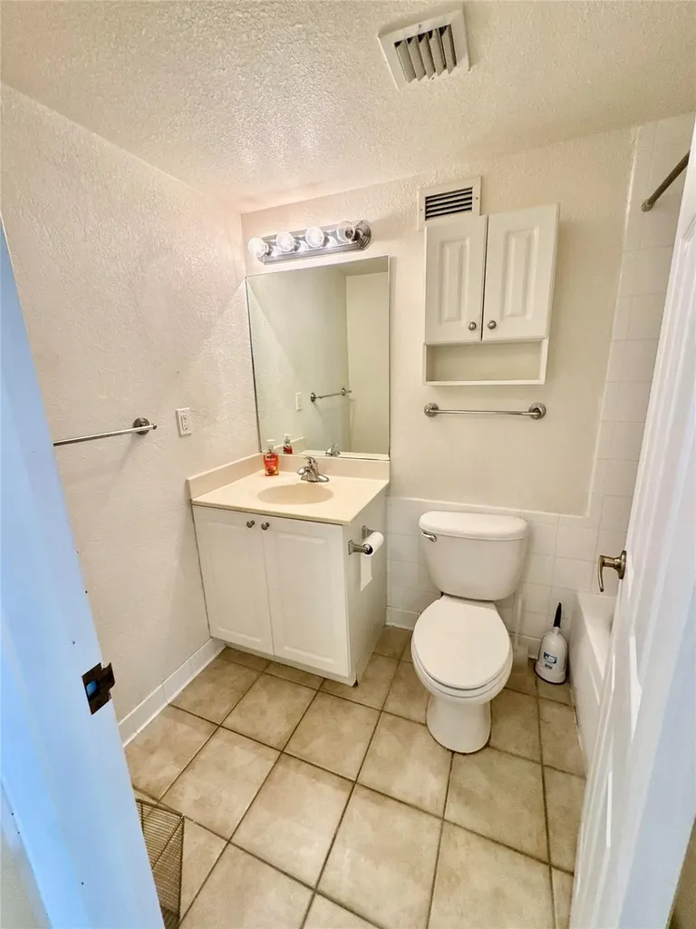 2501 S Ocean Drive Hollywood FL 33019