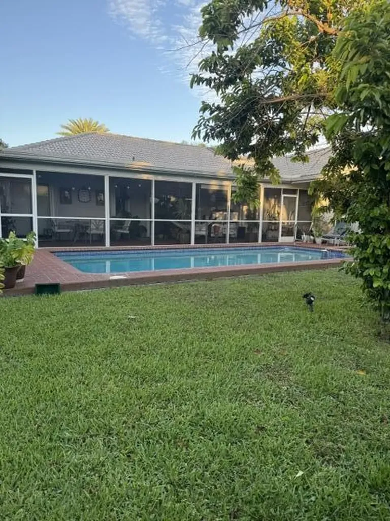 248 NW 119th Way Coral Springs FL 33071