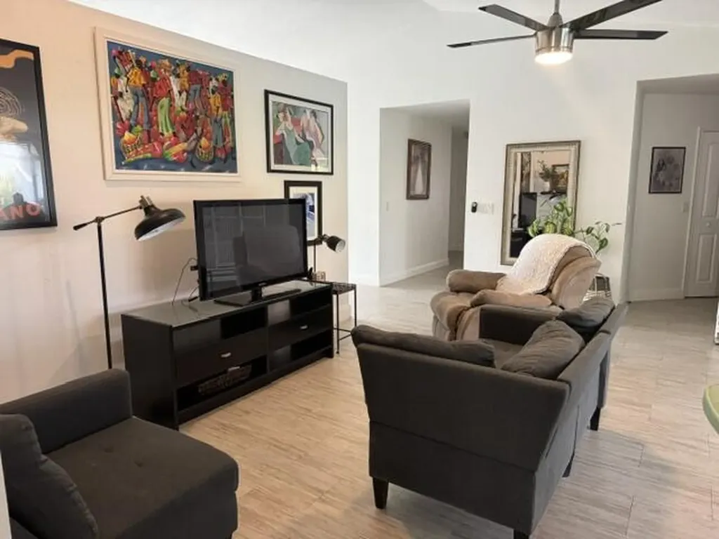 248 NW 119th Way Coral Springs FL 33071