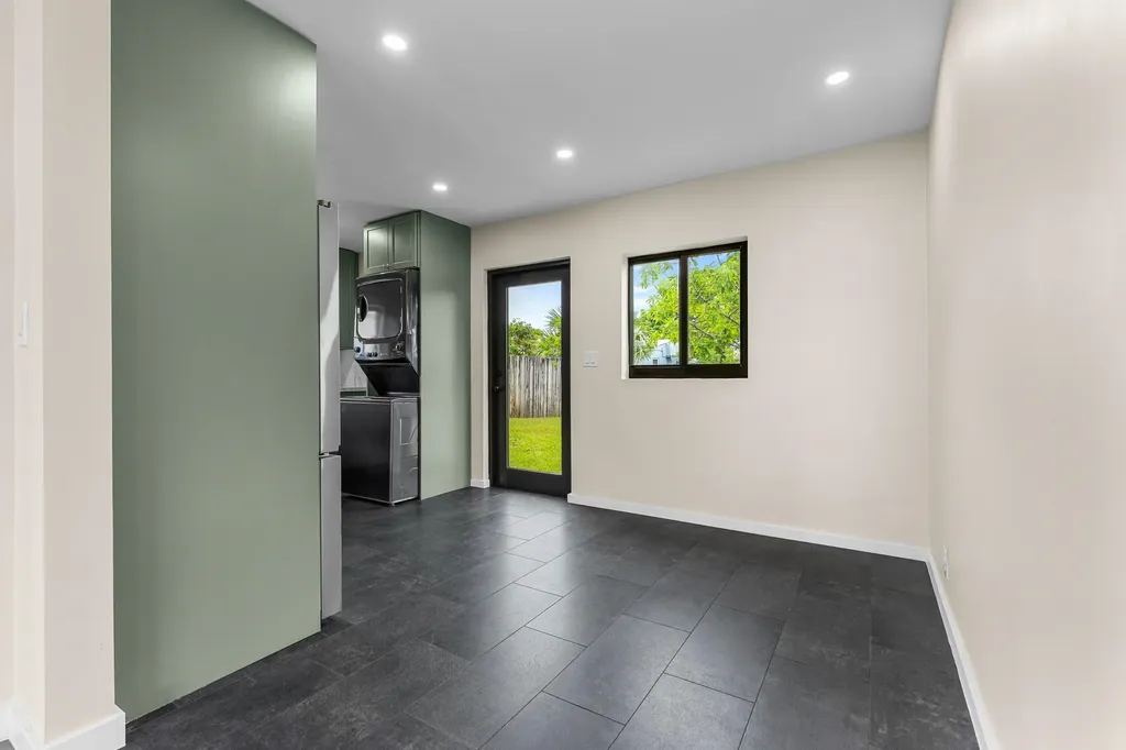 321 NE 59th Street Oakland Park FL 33334