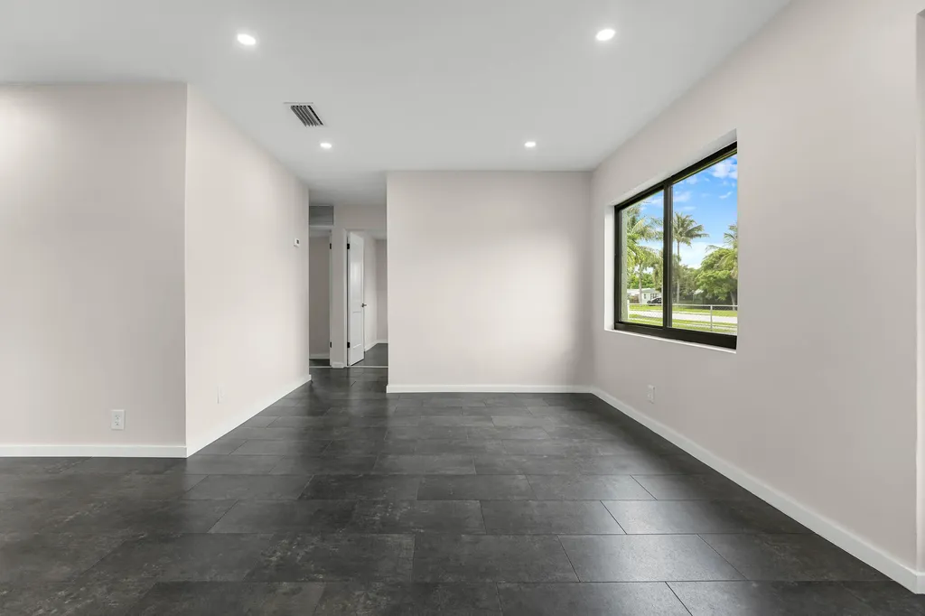321 NE 59th Street Oakland Park FL 33334