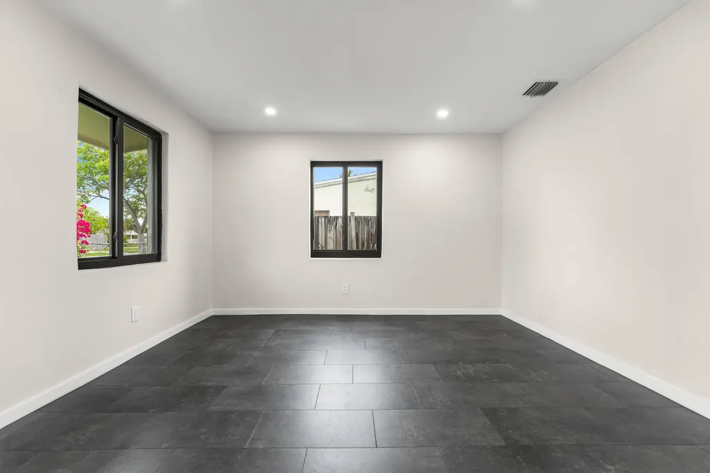 321 NE 59th Street Oakland Park FL 33334