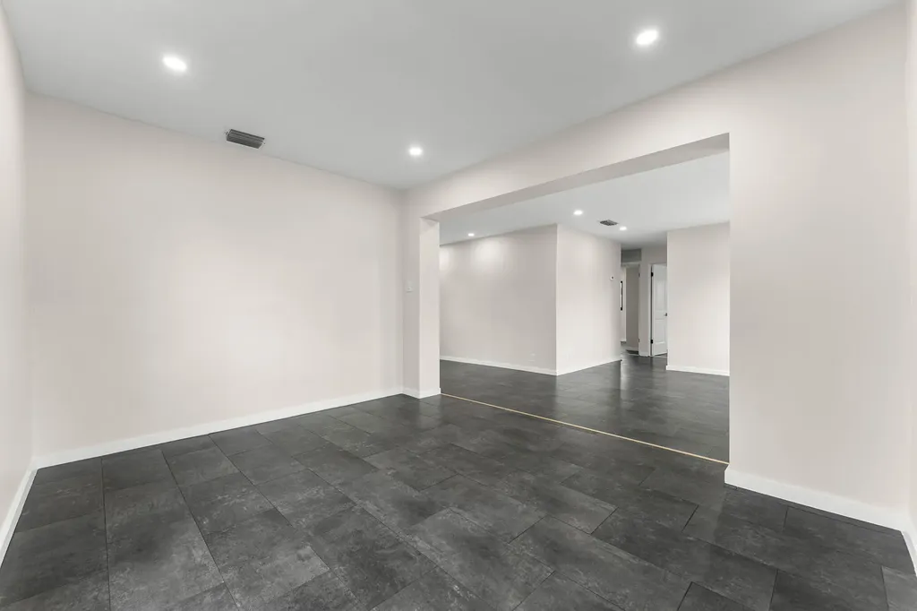 321 NE 59th Street Oakland Park FL 33334