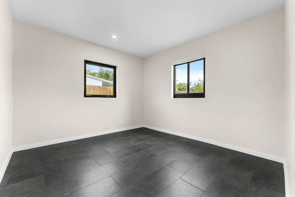 321 NE 59th Street Oakland Park FL 33334