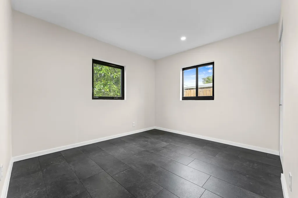 321 NE 59th Street Oakland Park FL 33334