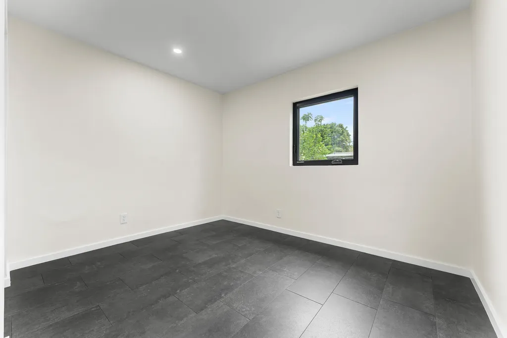 321 NE 59th Street Oakland Park FL 33334