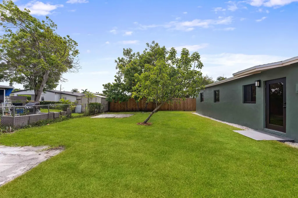 321 NE 59th Street Oakland Park FL 33334