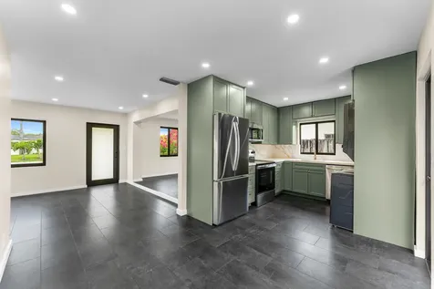 321 NE 59th Street Oakland Park FL 33334
