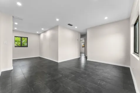 321 NE 59th Street Oakland Park FL 33334