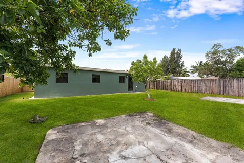 321 NE 59th Street Oakland Park FL 33334