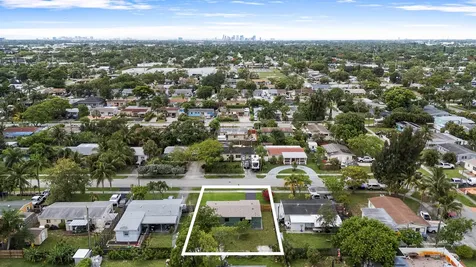 321 NE 59th Street Oakland Park FL 33334