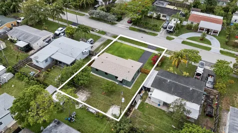 321 NE 59th Street Oakland Park FL 33334