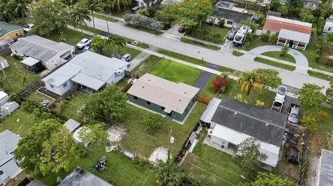 321 NE 59th Street Oakland Park FL 33334