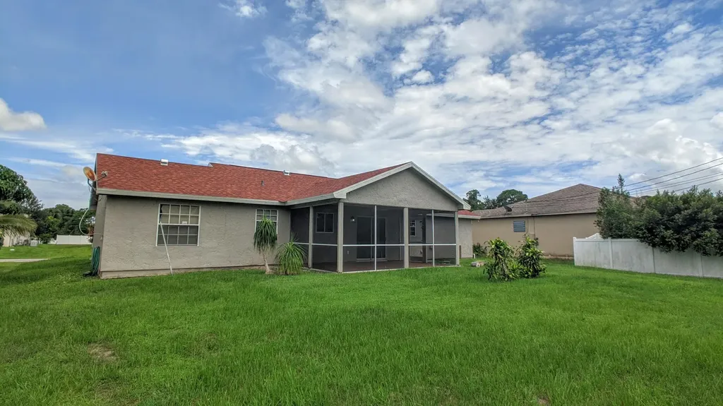 1858 SW Davis Street Port St Lucie FL 34953