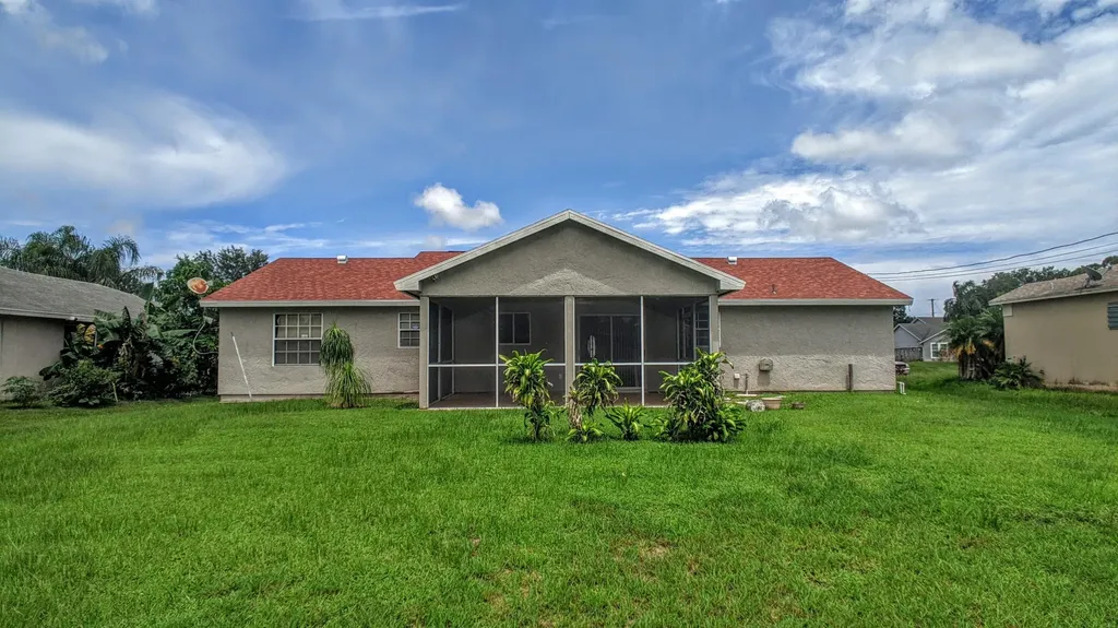 1858 SW Davis Street Port St Lucie FL 34953