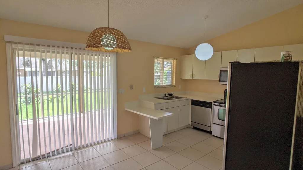 1858 SW Davis Street Port St Lucie FL 34953