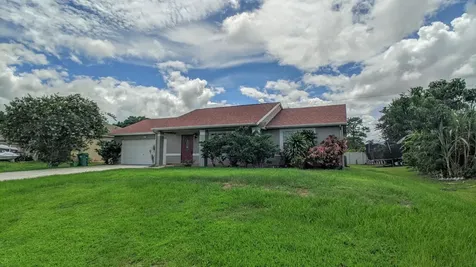 1858 SW Davis Street Port St Lucie FL 34953