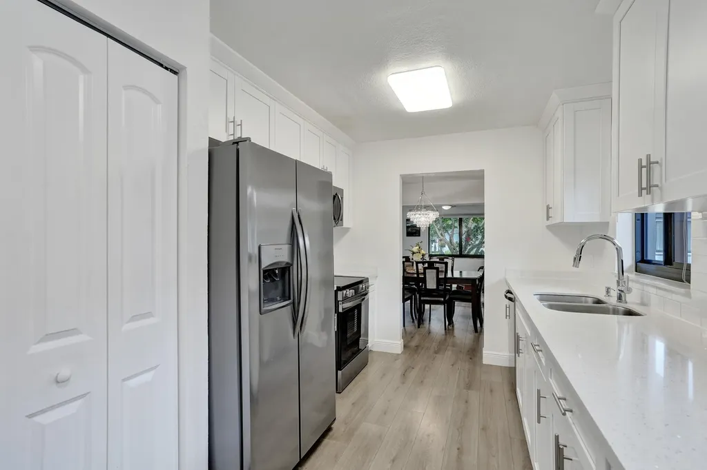 2042 SW 17th Circle Deerfield Beach FL 33442