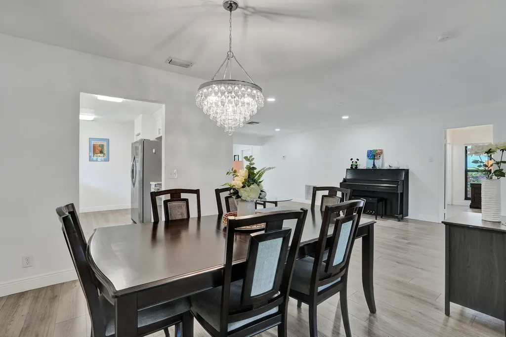 2042 SW 17th Circle Deerfield Beach FL 33442