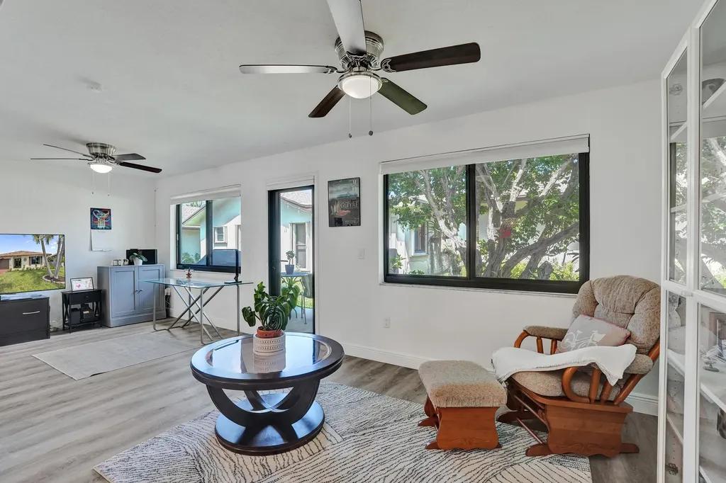 2042 SW 17th Circle Deerfield Beach FL 33442