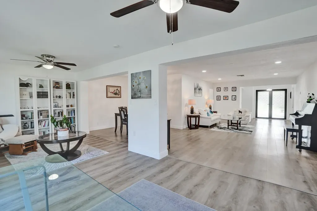 2042 SW 17th Circle Deerfield Beach FL 33442