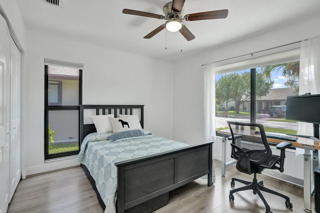 2042 SW 17th Circle Deerfield Beach FL 33442