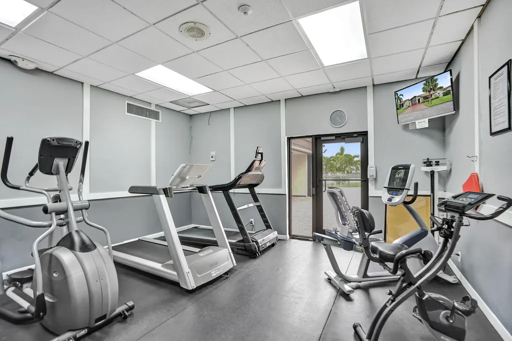 2042 SW 17th Circle Deerfield Beach FL 33442