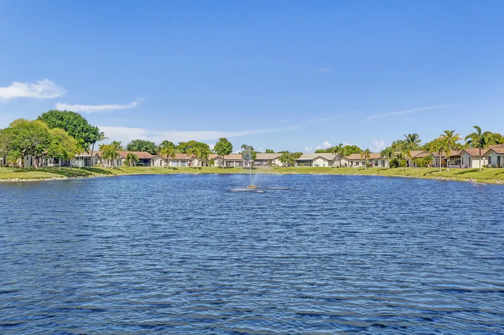 2042 SW 17th Circle Deerfield Beach FL 33442