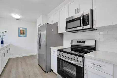 2042 SW 17th Circle Deerfield Beach FL 33442
