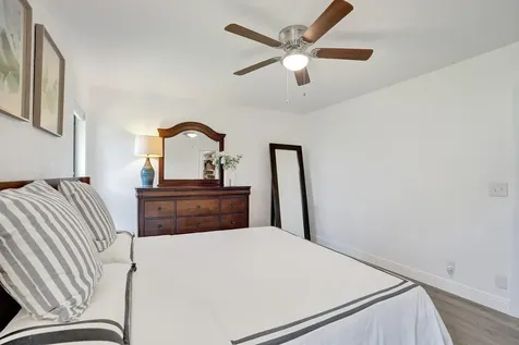 2042 SW 17th Circle Deerfield Beach FL 33442